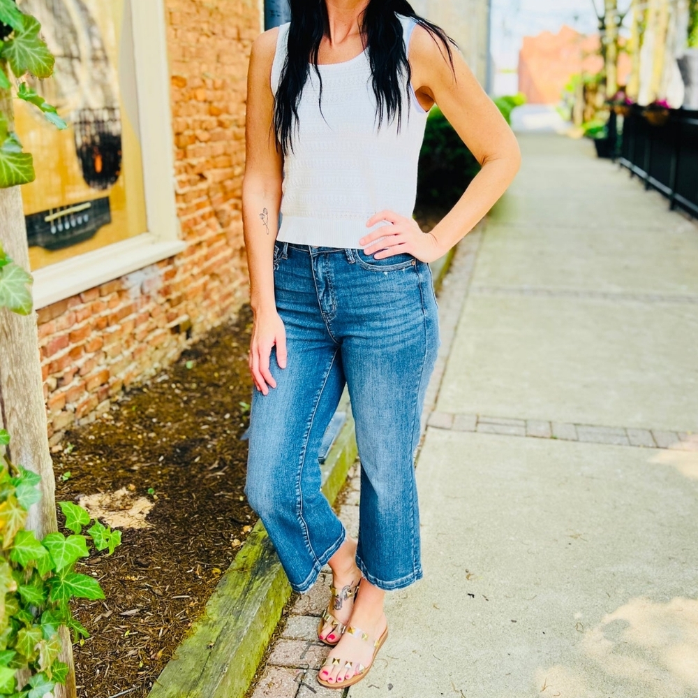Judy Blue Wide Eyed Cropped Wide Leg Jeans
